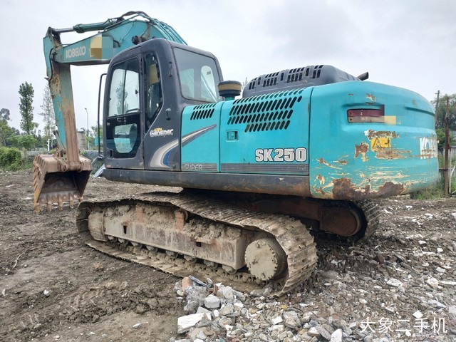 神钢 SK250-8 挖掘机