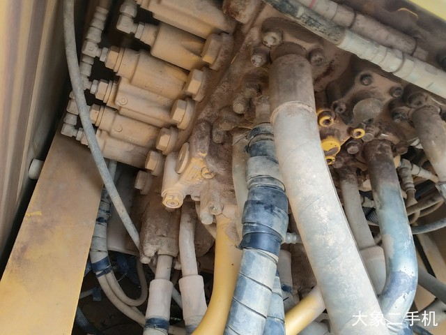 小松 PC240LC-8M0 挖掘机