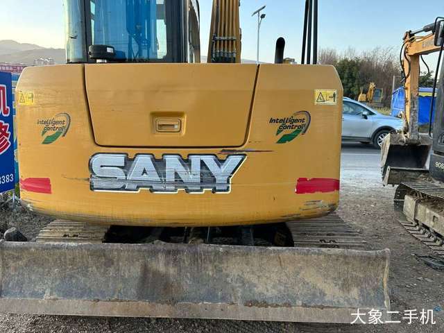 三一重工 SY75C-10 挖掘机