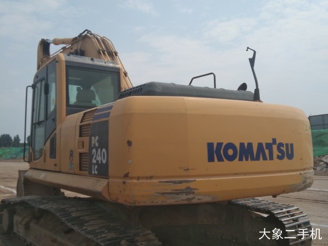 小松 PC240LC-8 挖掘机