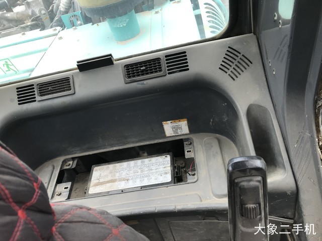 神钢 SK210LC-8 挖掘机