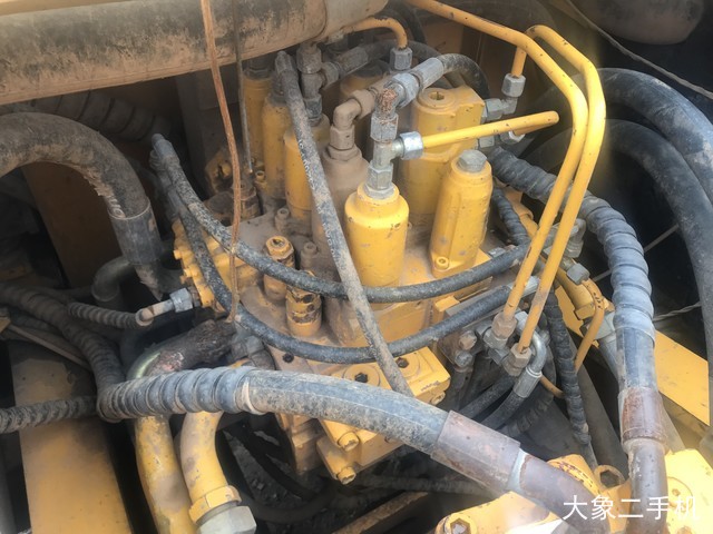 龙工 LG6225D 挖掘机