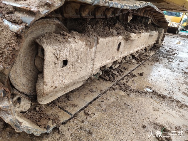 小松 PC240LC-8M0 挖掘机