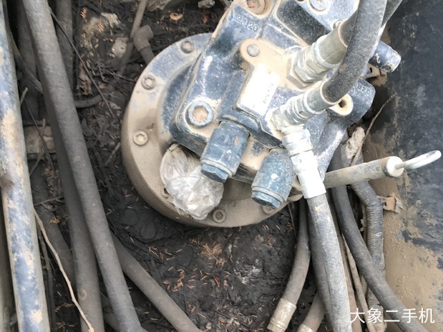 神钢 SK210LC-8 挖掘机