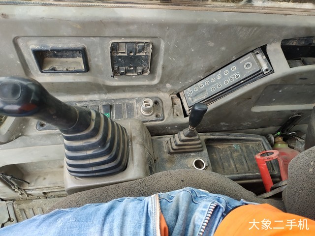 现代 R55-7 挖掘机