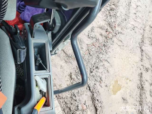 日立 ZX130-5A 挖掘机