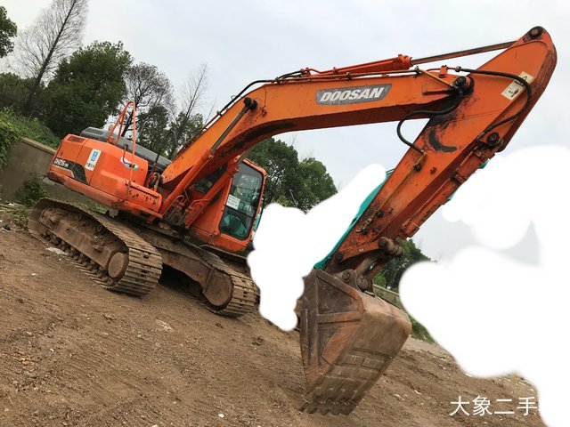 斗山 DH215-9E 挖掘机