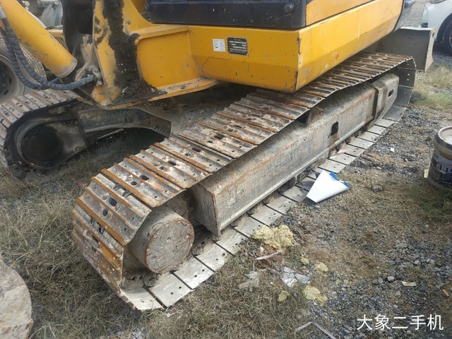 雷沃重工 FR65V8 挖掘机