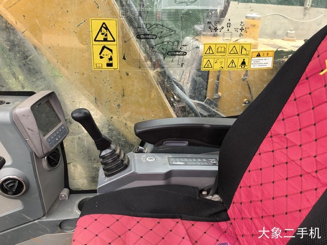 徐工 XE135D 挖掘机
