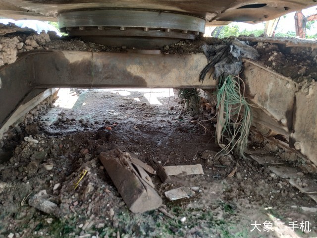 山重建机 JCM906D 挖掘机