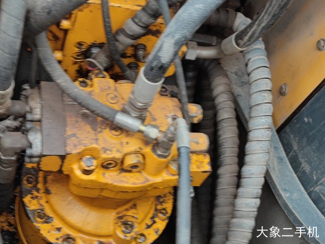 现代 R225-7 挖掘机