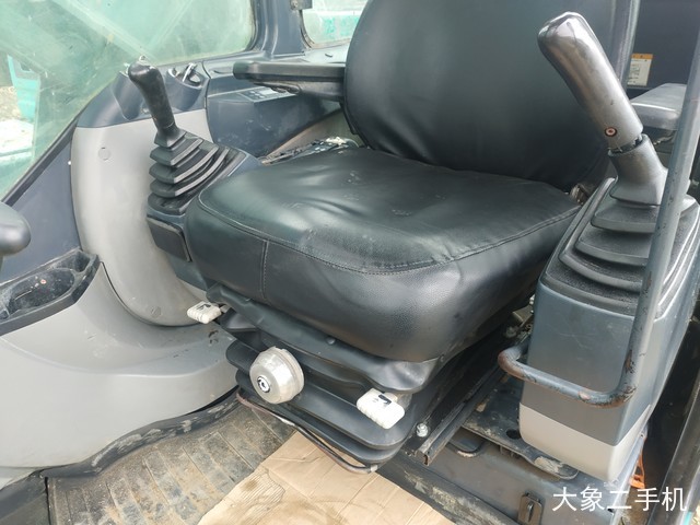 神钢 SK350LC-8 挖掘机