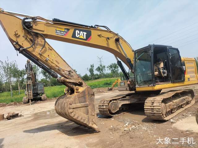 卡特彼勒 新一代Cat®323液压 挖掘机