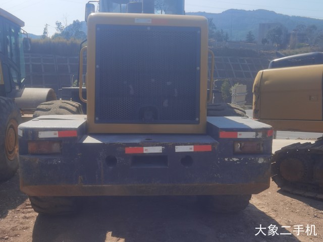 山工 SEM652D 装载机