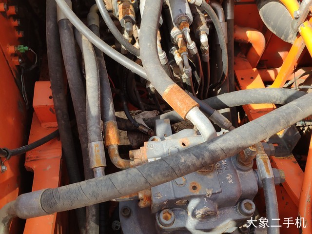 斗山 DX260LC 挖掘机