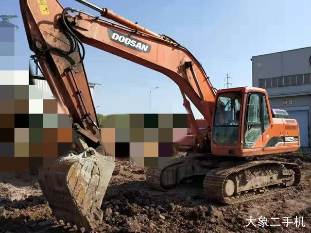 斗山 DH215-9E 挖掘机