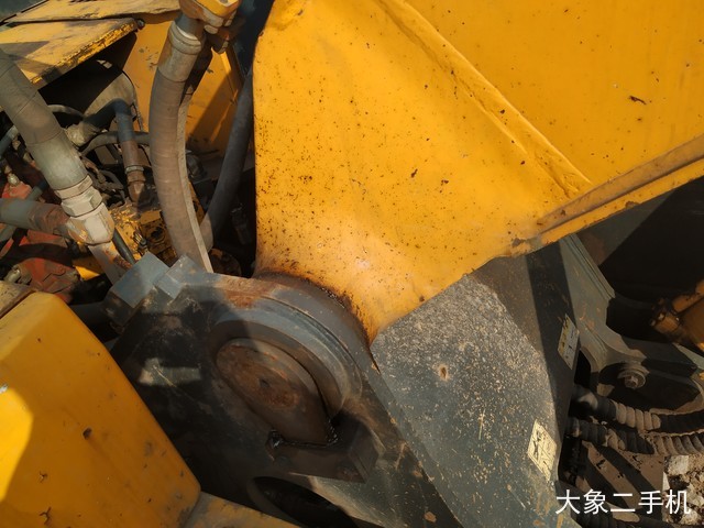 现代 R335LC-7 挖掘机