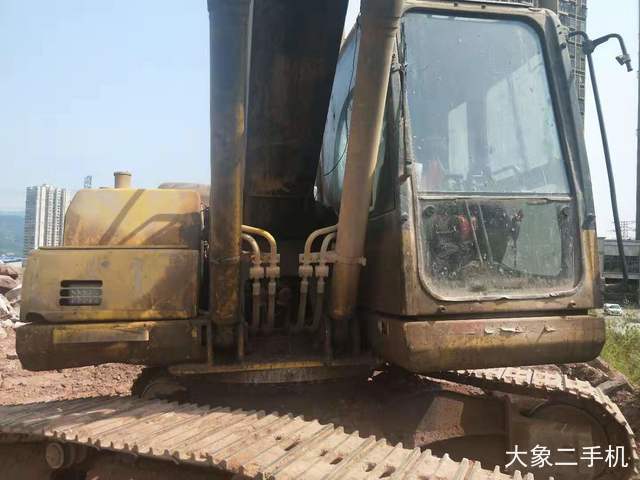 小松 PC200-8 挖掘机