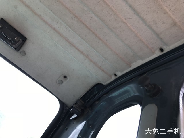 神钢 SK210LC-8 挖掘机