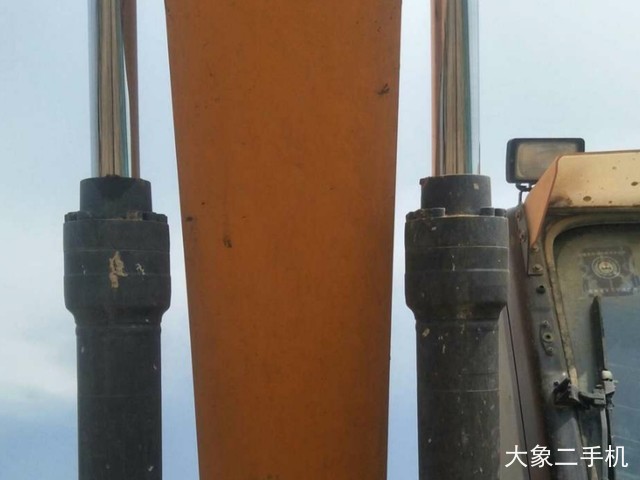 三一重工 SY215C-9 挖掘机