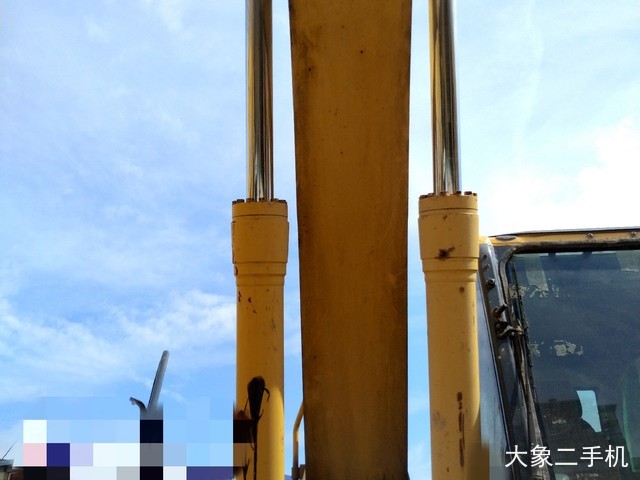 小松 PC240LC-8 挖掘机