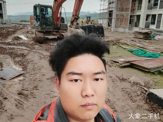 日立 ZX130-5A 挖掘机