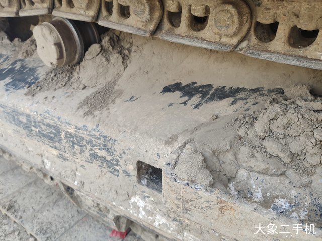 龙工 LG6225E 挖掘机