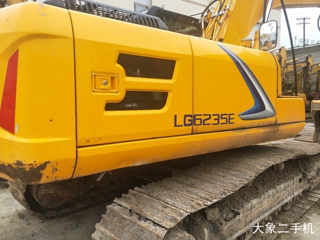 龙工 LG6225E 挖掘机