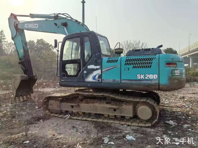 神钢 SK200-8 挖掘机