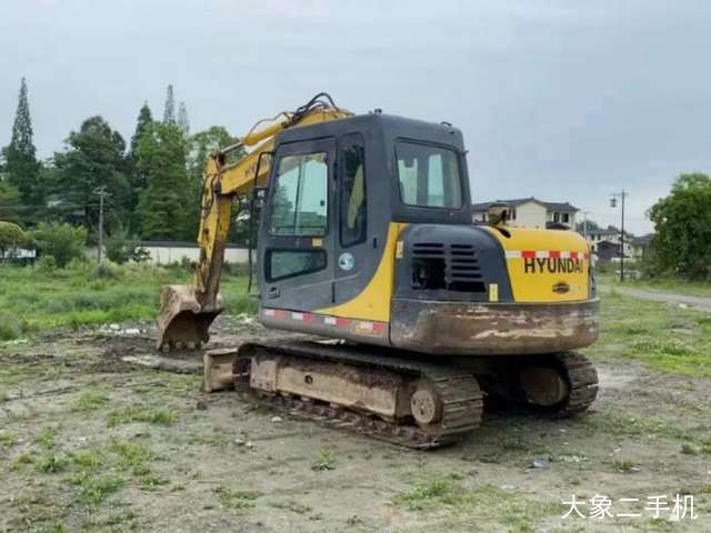 现代 R80-7 挖掘机