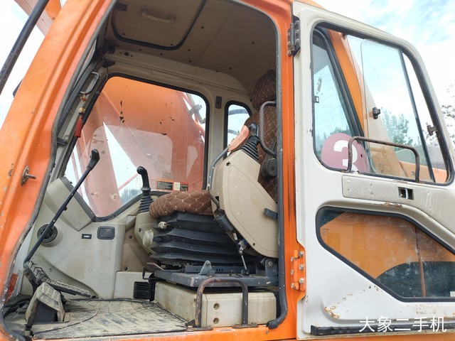 斗山 DH215-9 挖掘机