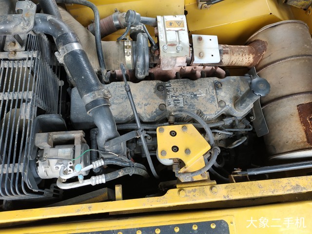 小松 PC240LC-8 挖掘机