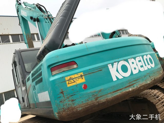 神钢 SK210LC-8 挖掘机