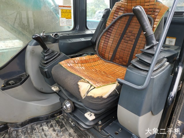 神钢 SK260LC-8 挖掘机