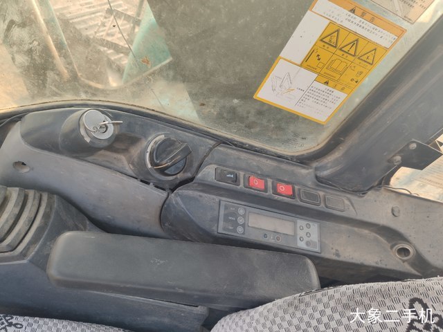 神钢 SK210LC-8 挖掘机