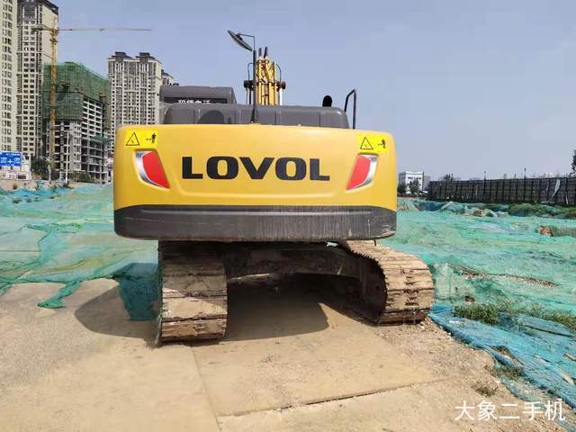 雷沃重工 FR220E 挖掘机