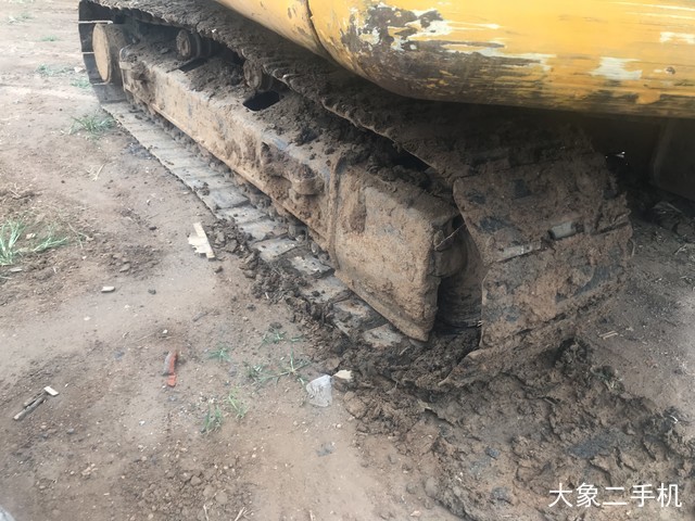 龙工 LG6225D 挖掘机