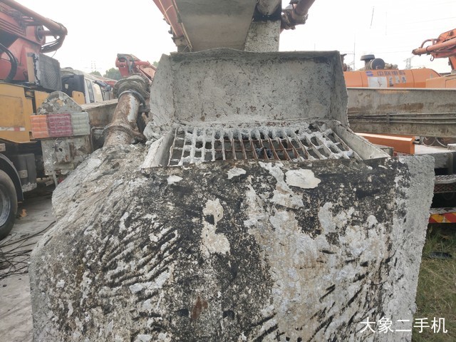 中联重科 ZLJ5401THB125-46 泵车