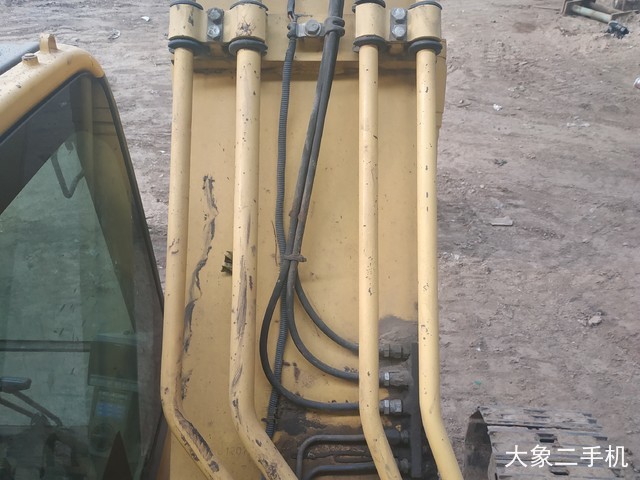 小松 PC220-8M0 挖掘机