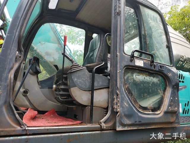 神钢 SK250-8 挖掘机