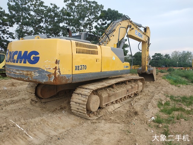 徐工 XE370CA 挖掘机