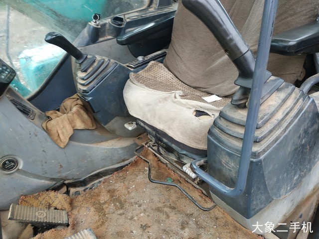 神钢 SK250-8 挖掘机