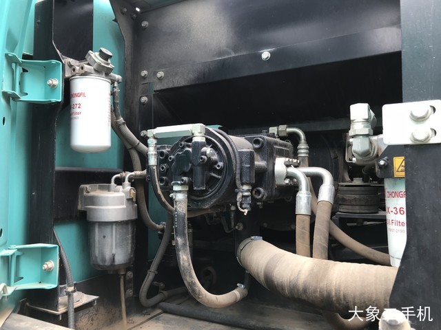 神钢 SK200-10 挖掘机