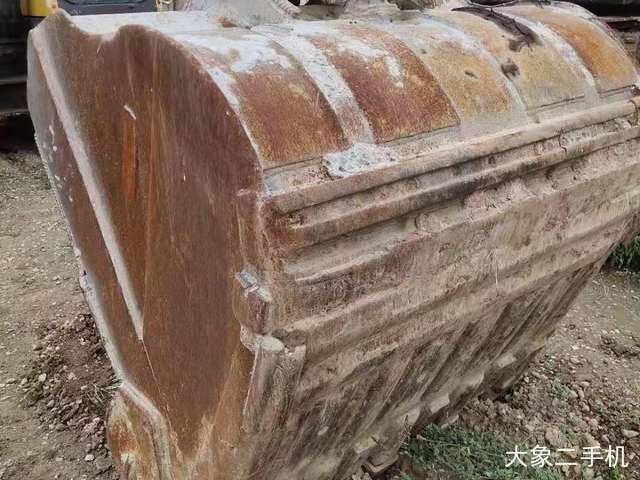 沃尔沃 EC240BLC 挖掘机