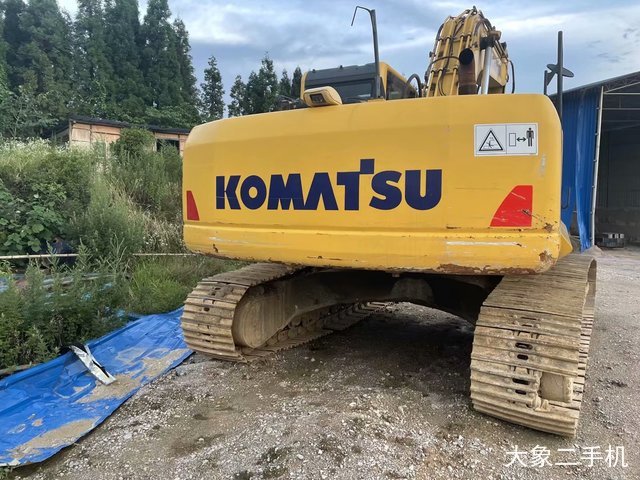 小松 PC240LC-8 挖掘机