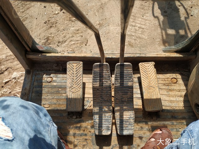 徐工 XE80 挖掘机