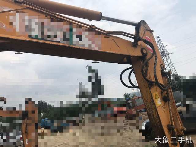 雷沃重工 FR65V8 挖掘机