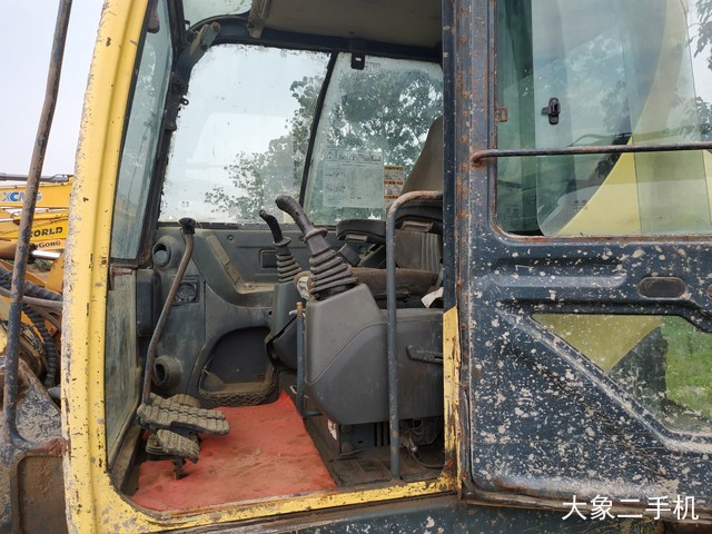 现代 R60-9 挖掘机