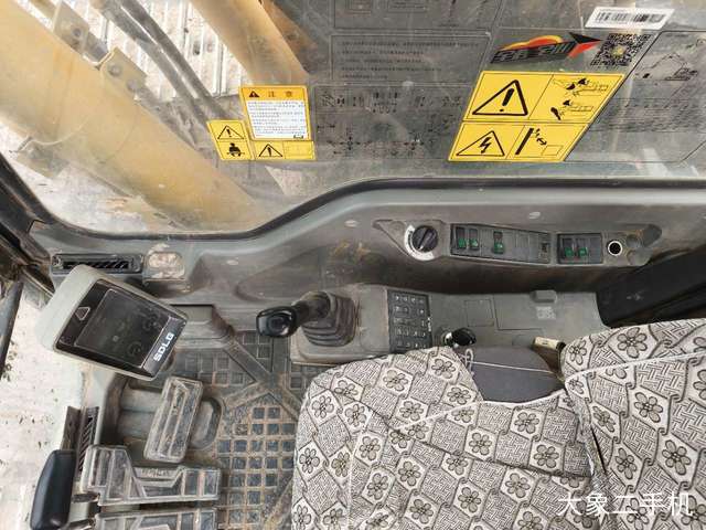 山东临工 E7150F 挖掘机