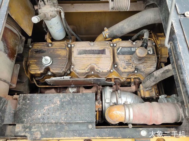 卡特彼勒 374DL 挖掘机